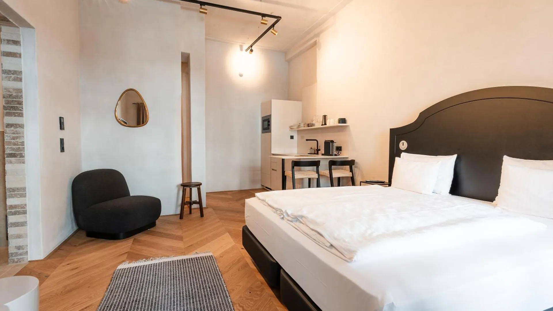 H5 Grauer Baer Studios & More Innsbruck Aparthotel
